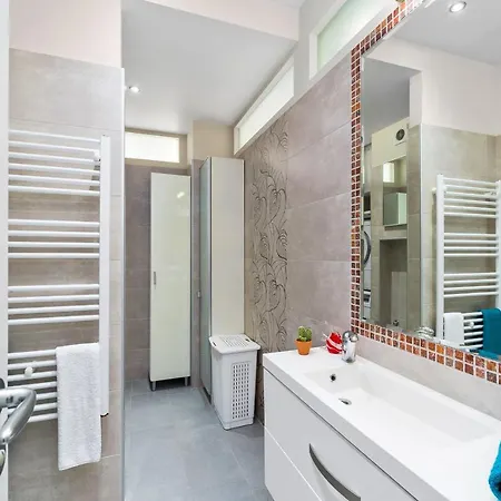 Natali Apartament *